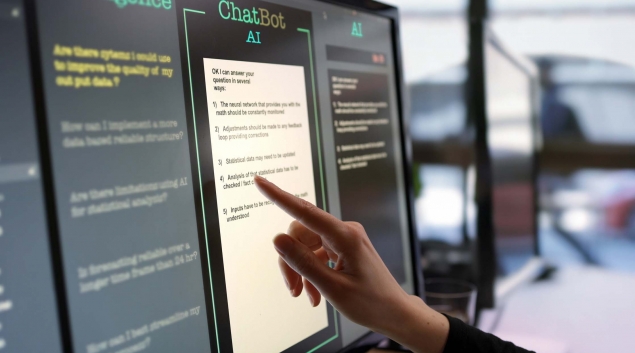 Mayo Clinic launches AI training program Ai Artificial Intelligence Tablet Screen Laurence20dutton Getty20images 8.jpg