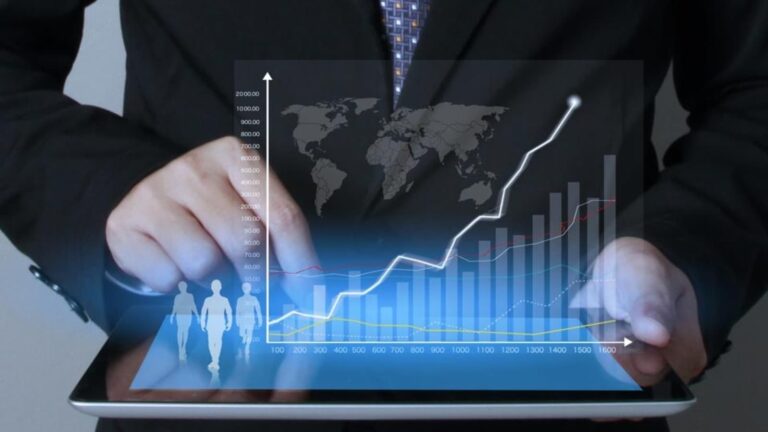 Fintech Adults: Experience Meets Innovation Touch Screen Graph On Tablet In Hands E38f4604 D376 11e7 A032 Ea4e291afd66 1698732083767.jpg