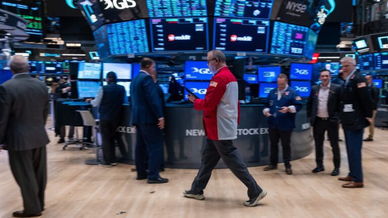 Do people trust AI for financial advice? What the research shows A02cbb628c46db96205d9f7990d0a256.jpg