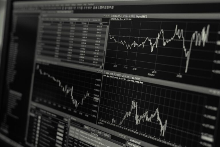 The impact of AI on finance: a revolution or a risk? Analyst Ratings Image 8736.jpg