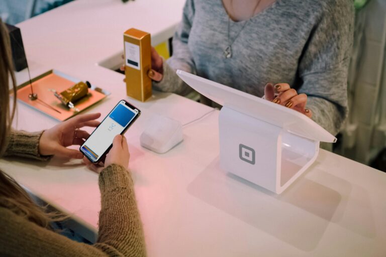 HUB2 Fintech raises 8 million euros to develop digital payments in French-speaking Africa Christiann Koepke Wie01mc9aty Unsplash Scaled.jpg
