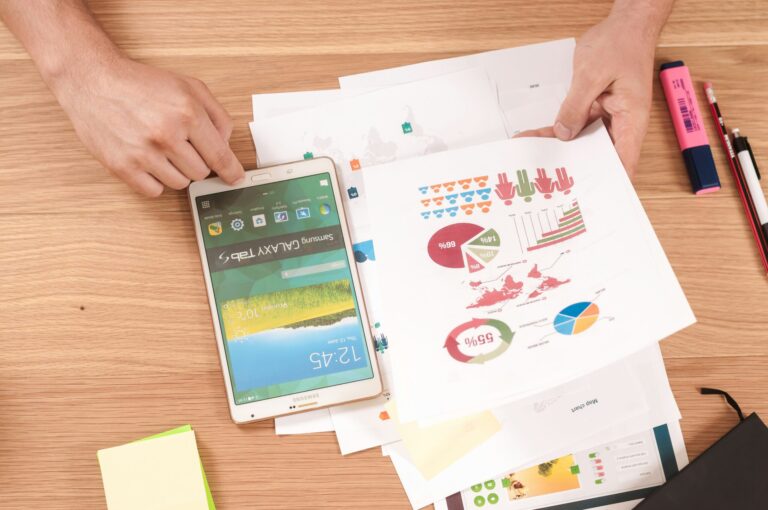 People are turning to AI for financial guidance, but reports indicate it may not be reliable. Firmbee com jrh5lAq mIs unsplash scaled.jpg
