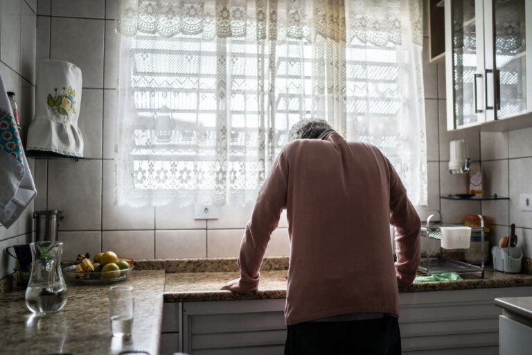 Retirement financial mistakes to avoid for long-term security