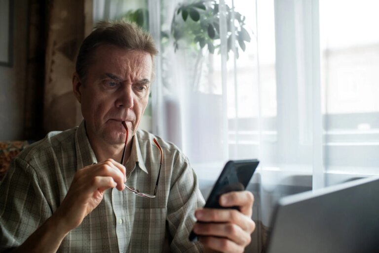 Retirees Boost Security with Quick 15-Minute Identity Checkup Explainer Senior Identity Theft.jpg