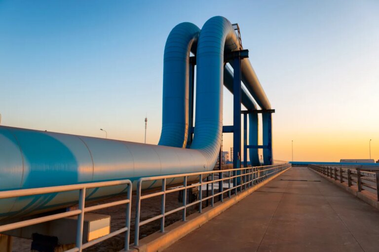AI data center energy infrastructure with natural gas turbines
